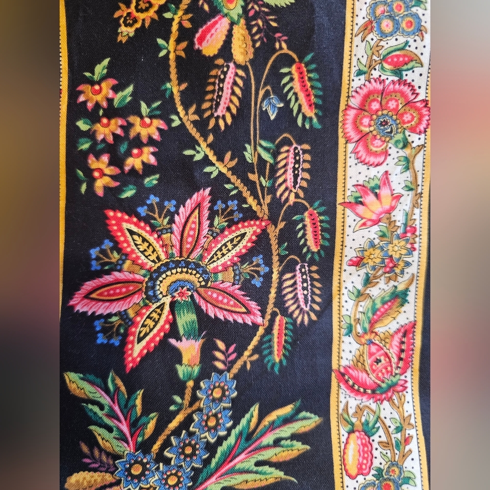 Cotton Sateen Floral Print Fabric 1 Yard